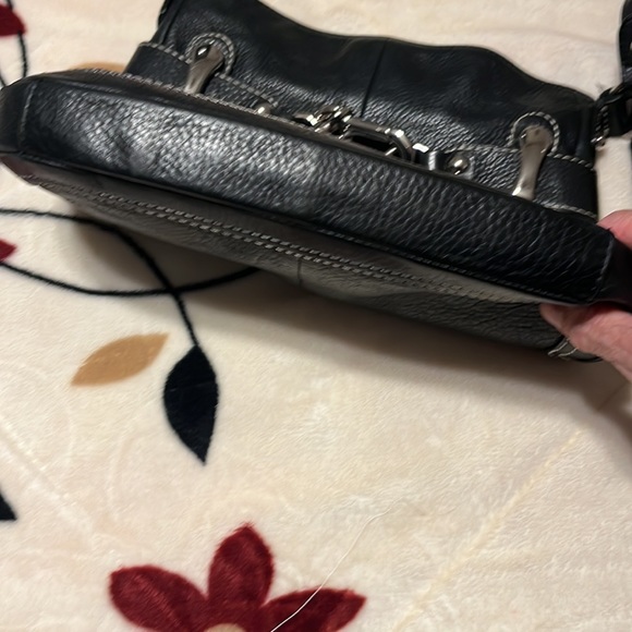 B Makowsky pebbled leather black purse with silver buckles and animal print - Picture 8 of 10